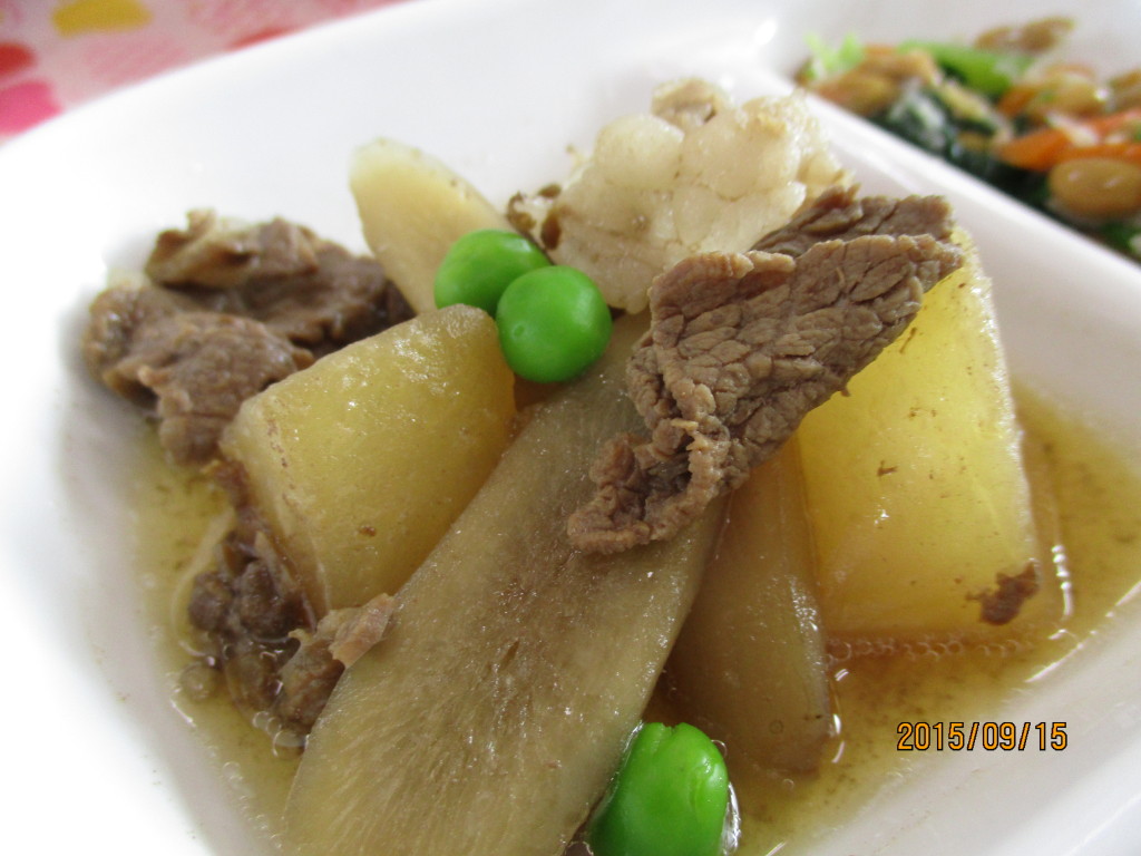 牛肉とごぼうの柔らか煮＆小松菜と納豆の和え物